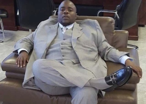Zimbabwean Tycoon Wicknell Chivayo Killed in Helicopter Crash