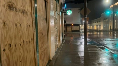 Florida city braces for extreme Category 3 hurricane