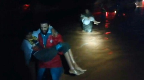 Red Crescent rescue people from floods in eastern Libya