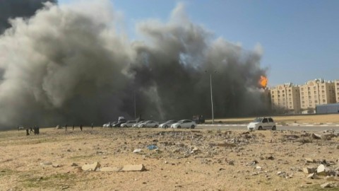 Moment Israeli strikes hit residential complex in Gaza's Khan Yunis