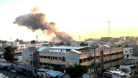 Smoke rises after strikes on Rafah in Gaza
