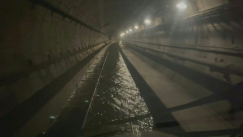 Eurostar train tunnel flooding causes cancellations ahead of New Year's Eve