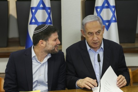 Israeli Prime Minister Benjamin Netanyahu and Finance Minister of Finance Bezalel Smotrich at a cabinet meeting