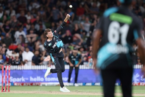  New Zealand captain Mitchell Santner says the Black Caps are underdogs for their three-match Twenty20 series with Australia