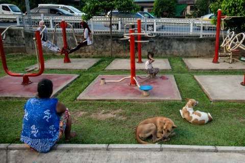 A wave of exceptionally hot weather has scortched Southeast Asia this week, sending the mercury to 45 C (113 F) and prompting thousands of schools to suspend in-person classes
