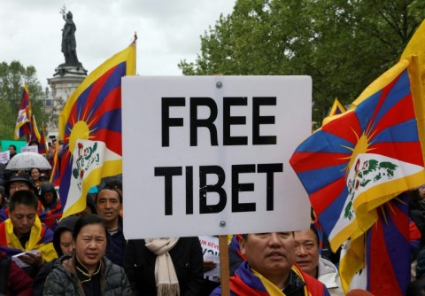 Pro-Tibet demonstrators gathered in Paris