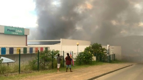 Clashes in New Caledonia ahead of constitutional vote
