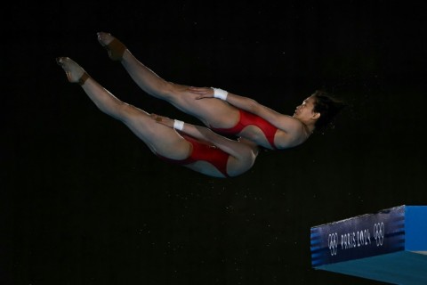 China's Chen Yuxi and Quan Hongchan won diving gold