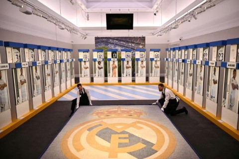 Iconic Real Madrid lockers on display in London auction - eNCA