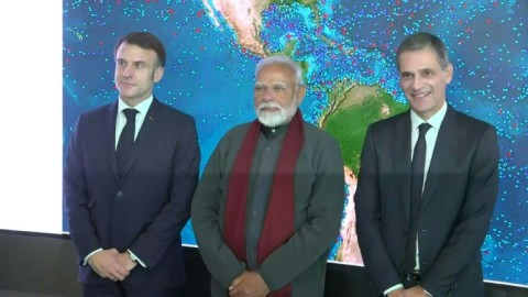 Macron and Modi visit the CMA CGM headquarters in Marseilles