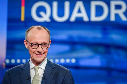 Friedrich Merz, main candidate of the Christian Democratic Union (CDU), in the TV studio holding Sunday's four-way debate