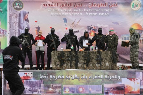 Images of Ofer and Ktziot prisons as Israel delays Palestinian detainees' release