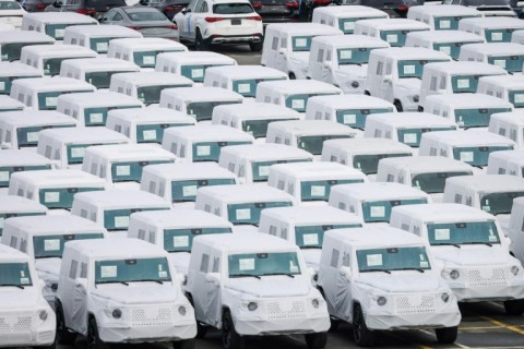 Germany urged a firm response from the European Union to Trump's latest tariffs