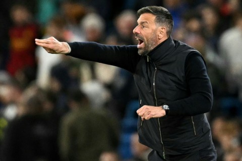 Leicester manager Ruud van Nistelrooy