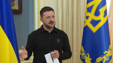 The Kremlin claimed there were differences of opinion which forced the meeting in London to be downgraded