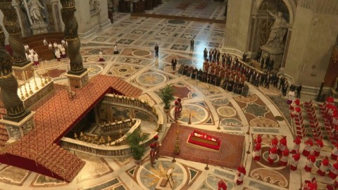 Pope Francis's coffin lies in state in St Peter's Basilica