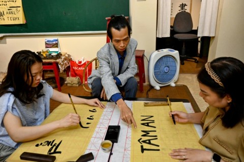 Compared to the characters that had been in use for centuries, Quoc Ngu is far easier to learn