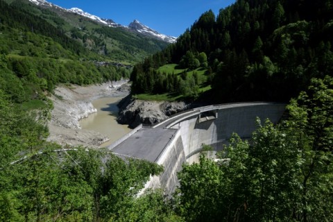 A dam in Ferden has been emptied and should be able to contain any downward rush of water