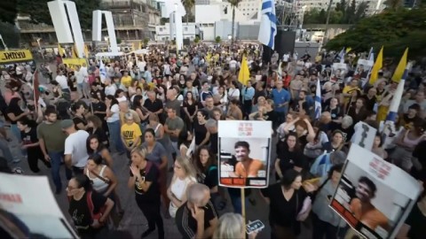 Israelis rally in Tel Aviv for release of hostages in Gaza