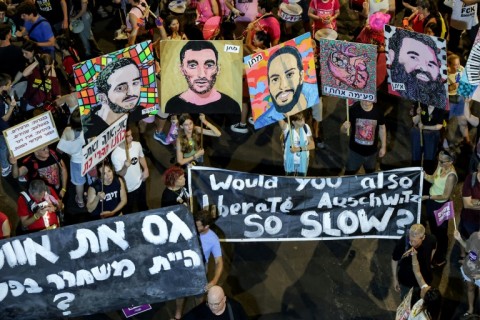 Protesters in Tel Aviv want the government to seize the opportunity to end the war and bring the hostages home