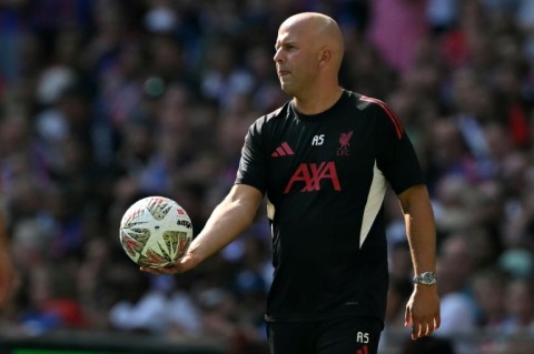 Liverpool manager Arne Slot