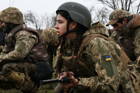 German President Frank-Walter Steinmeier welcomes Ukraine's Zelensky at the Bellevue Palace in Berlin