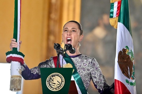 Mexico's President Claudia Sheinbaum was the first woman to give the traditional Cry of Independence