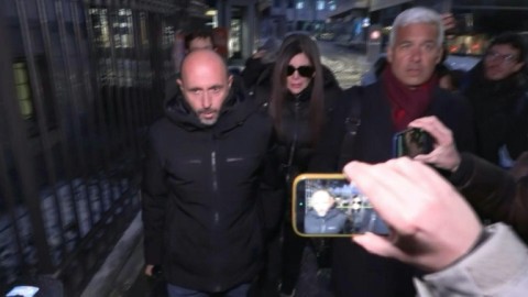 Bar owners in Swiss fire tragedy arrive for questioning