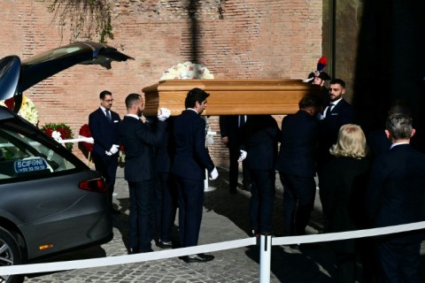 Stars turn out for Valentino's funeral in Rome