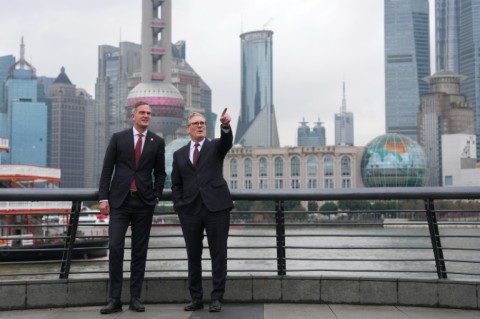 Starmer (R, with Secretary of State for Business and Trade Peter Kyle) is one of many Western leaders pivoting towards Beijing in the face of US volatility