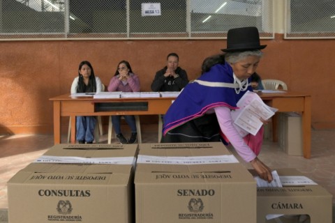 Casting ballots in Silvia, southwest Colombia, on Sunday