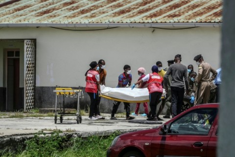 Some of the migrants dropped offshore did not know how to swim, a rescuer said