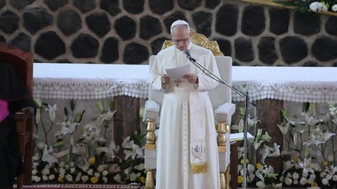 Pope condemns "endless cycle of destabilisation and death" in Cameroon region