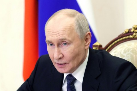 Putin lands in China for trip that aims to show unshakeable ties after Trump pomp