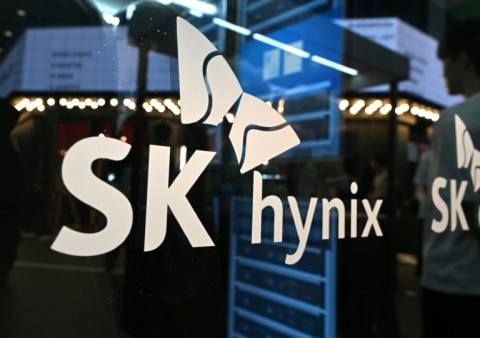 Value of South Korean chip giant SK hynix tops $1tn