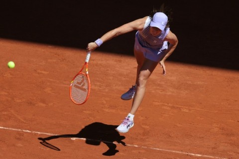 Iga Swiatek reached the French Open third round in confident fashion