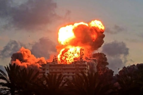 A ceasefire between Israel and the Iran-backed Lebanese group Hezbollah was supposed to have taken effect on April 17 but has never been observed