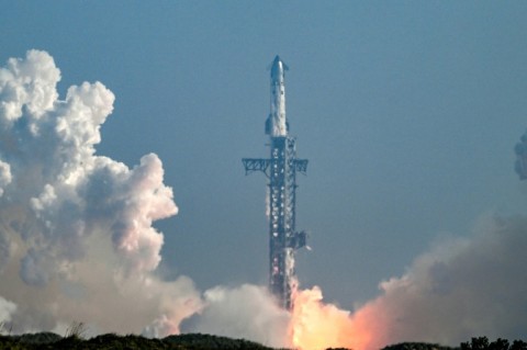 SpaceX says its growth strategy is 'highly dependent' on its massive Starship rocket, seen here in May 2026