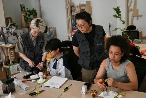 An increasing number of Chinese women are living alone and are more likely to be financially independent than before