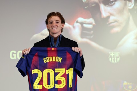 English player Anthony Gordon poses during his official presentation as a new Barcelona player