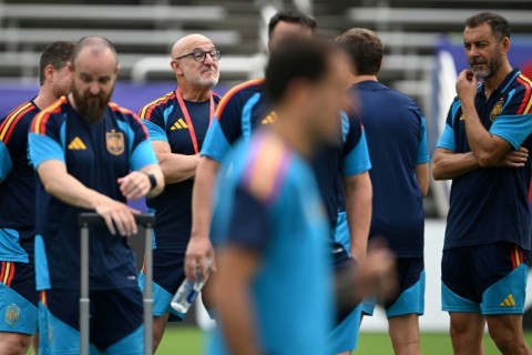 Spain's head coach Luis de la Fuente (third left) wants his team to take 'front foot' approach against France in their World Cup semi-final