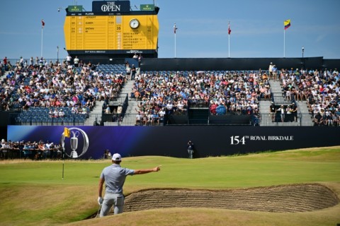 Sam Burns chipped in from the bunker on 18 to record a 62