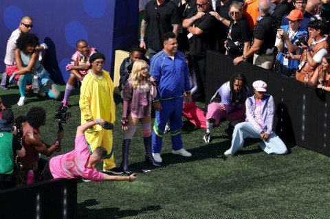 Ronaldinho, Madonna and Ronaldo during the World Cup half-time show at MetLife Stadium