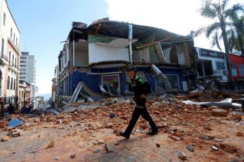 The 7.4 magnitude quake struck western Colombia, causing deaths and widespread damage to buildings
