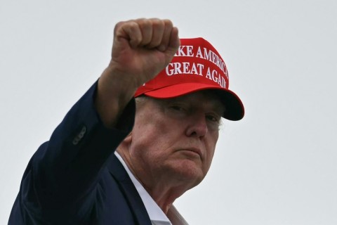 Trump veers from boredom to denial after six months of Iran war