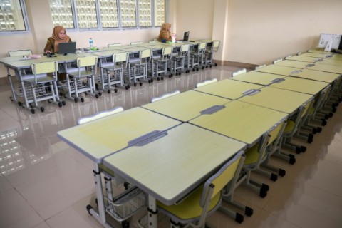 Hundreds of schools have been closed indefinitely in West Kalimantan due to air pollution, with about 200,000 pupils learning from home
