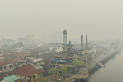 Scientific observations show the haze blanketing parts of West Kalimantan contains levels of toxic small particle pollution far exceeding the World Health Organization's recommended safe limit
