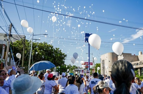 Hundreds of white balloons were released into the air during the march for peace in Culiacan, Sinaloa state, Mexico.