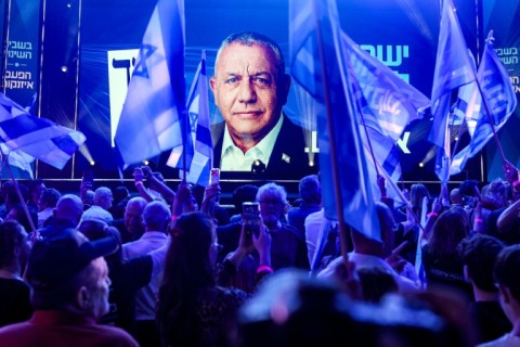 Supporters of the Yashar party led by Gadi Eisenkot, Israel's former military chief of staff, attend the party's final campaign rally in Tel Aviv on October 25, 2026