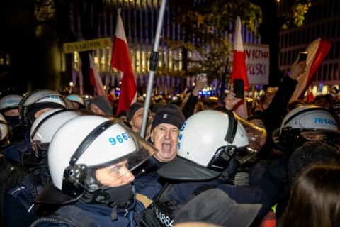 Poland's Constitutional Court has become the latest battleground between the country's centrist parties and its nationalist right wing